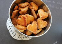 Petits sablés corses à la farine de châtaigne et au miel de châtaignier