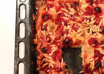 Brioche caramélisée aux prunes rouges & aux amandes
