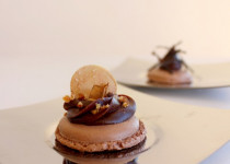 maC’arons festifs salés: chocolat & foie gras / chocolat & truffe