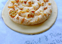Galette des Rois aux Noix du Brésil, Poires & Blé Soufflé Caramélisé